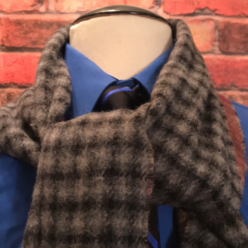 Polo by Ralph Lauren Men's Reversible Wool Scarf - Picture 4 of 16